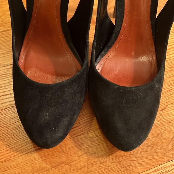 Schutz black suede cutout round toe platform pump size 8  - 4.5in heels - Picture 2 of 8